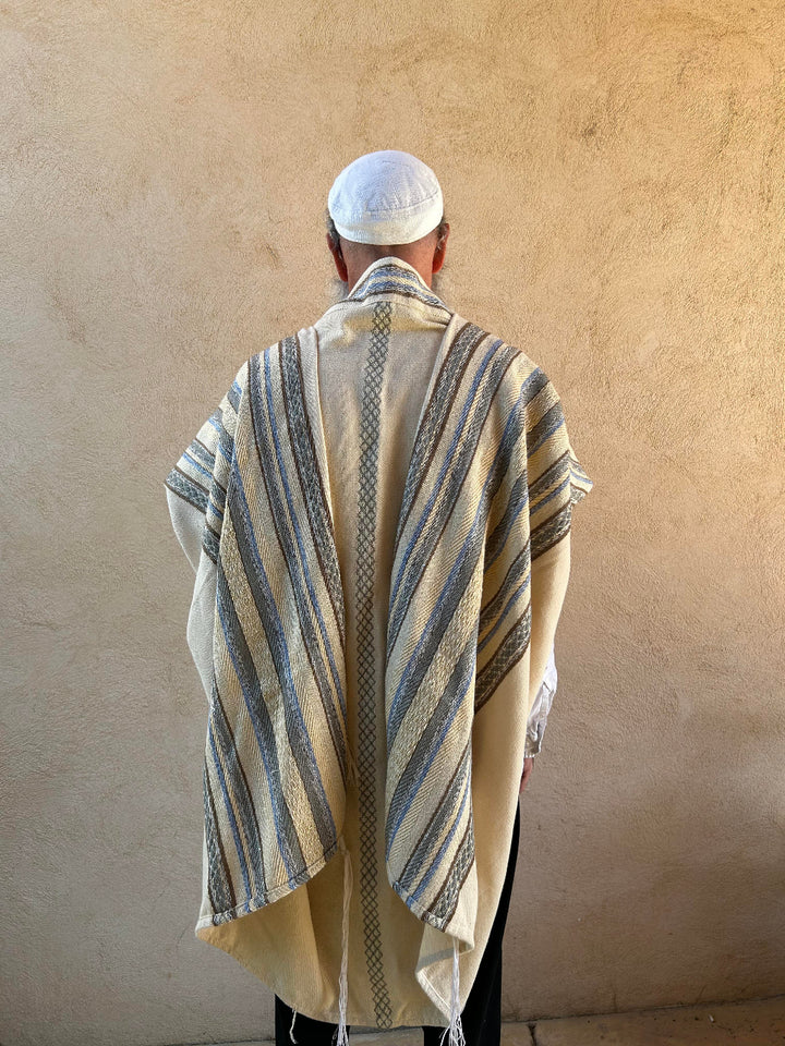 Hod Tallit desigend and Handmade by Tallisman