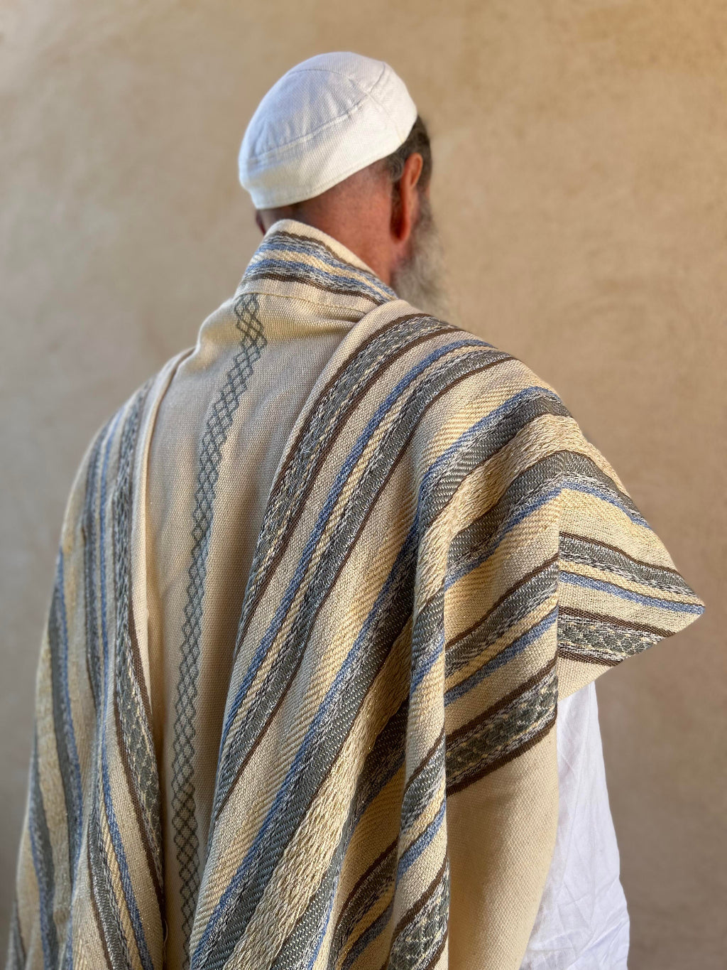 Hod Tallit desigend and Handmade by Tallisman